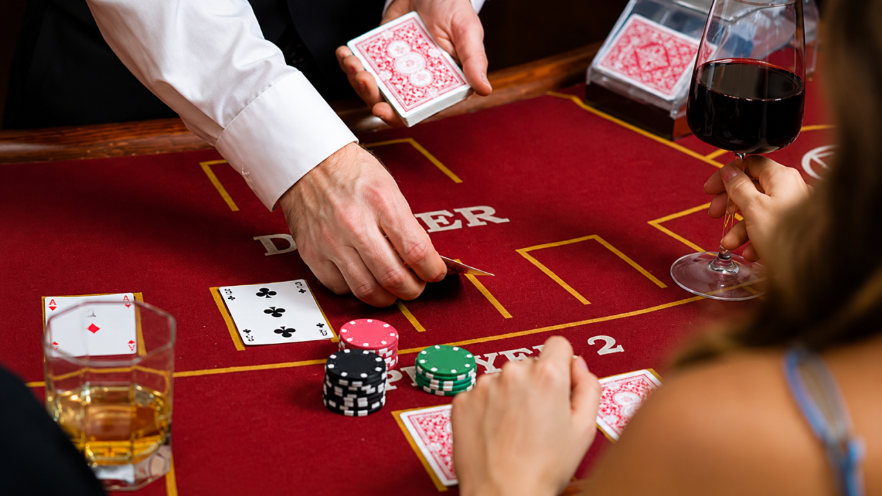 Juez Bloquea Temporalmente la «Prohibición del Blackjack» en California, Salvando Juegos Populares en Salas de Póker