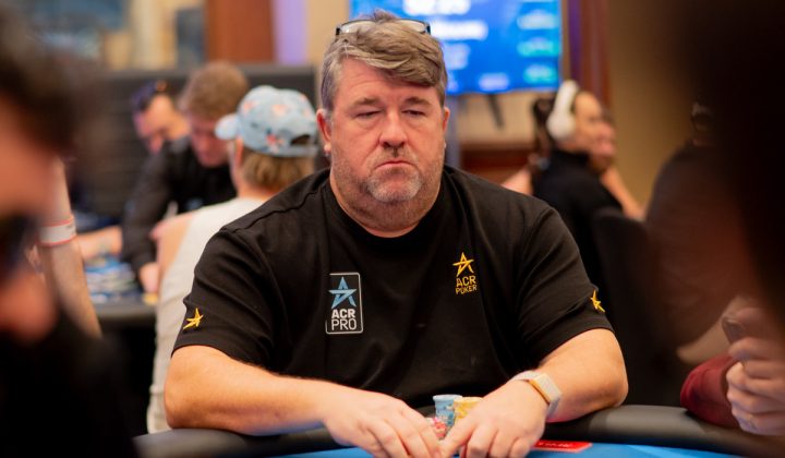 Chris Moneymaker Domina Partidas de Póker de Alto Nivel en Livestream por Segundo Día Consecutivo