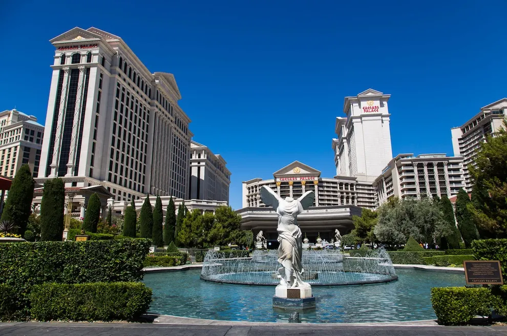Fertitta Entertainment Adquiere Caesars Entertainment en un Acuerdo de $17.6 Mil Millones