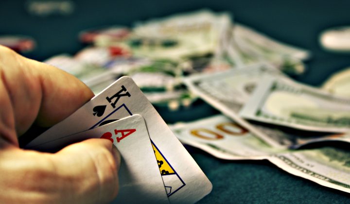Reglas del Texas Hold’em: Una Guía Paso a Paso para Principiantes