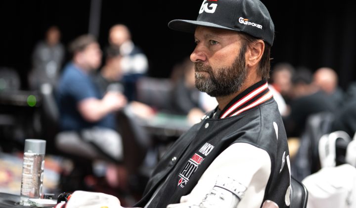 Negreanu sufre una dolorosa derrota en el Campeonato Heads-Up de $25,000 tras perder una gran ventaja