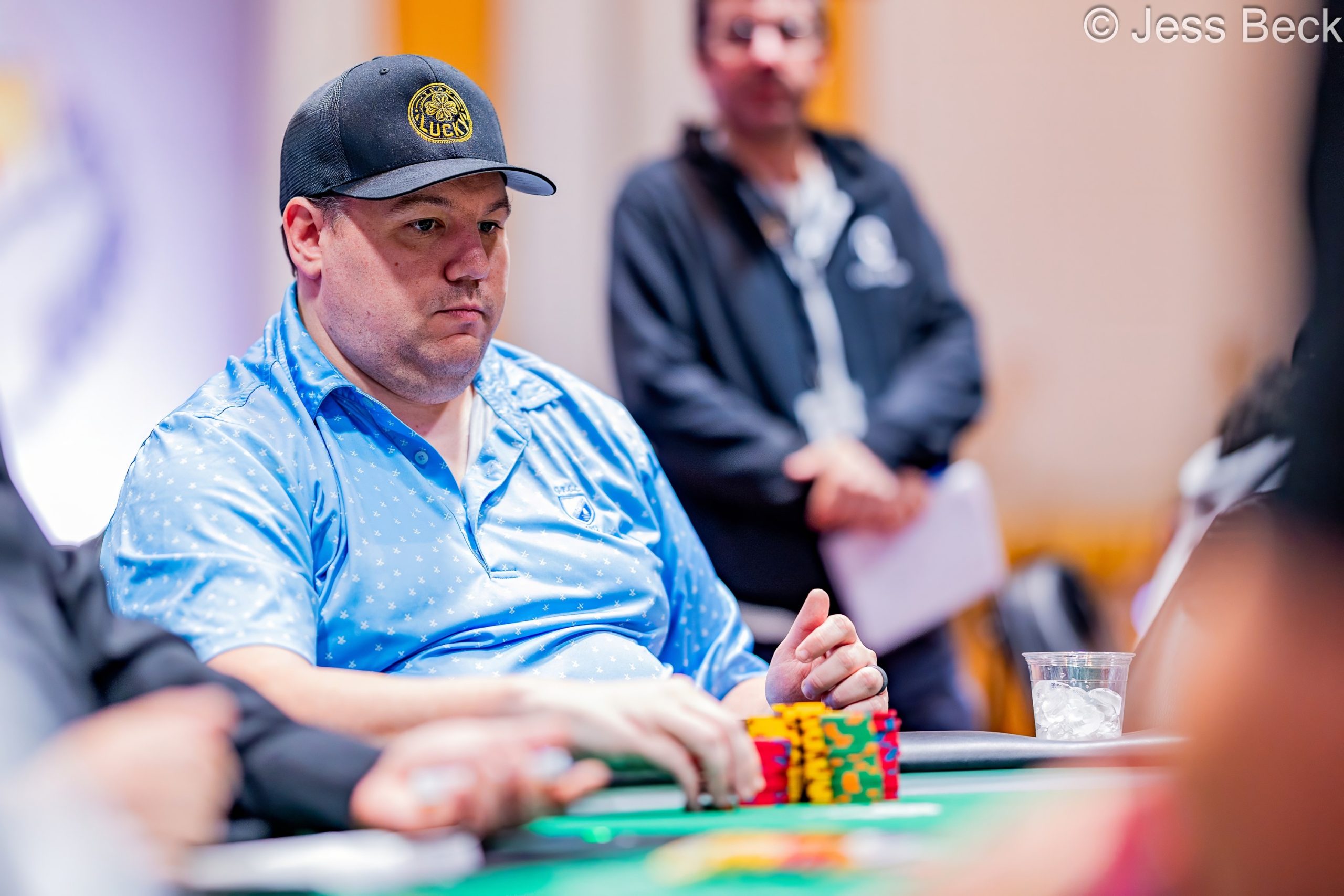 Jugadores de poker compitiendo en un torneo de las WSOP.