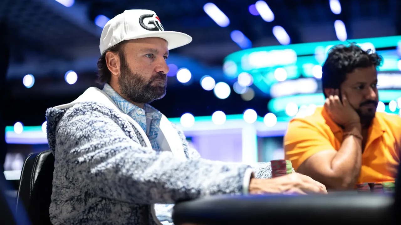 Daniel Negreanu stracił większość stacka w pierwszych minutach $50,000 Poker Players Championship