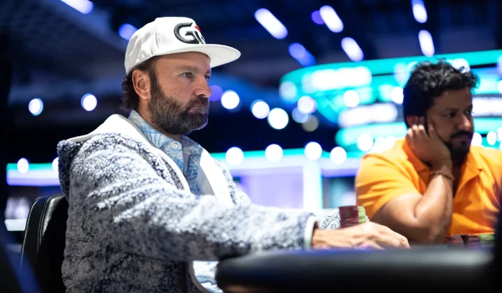 Daniel Negreanu stracił większość stacka w pierwszych minutach $50,000 Poker Players Championship
