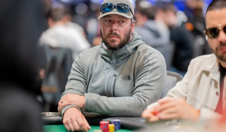 Gracz WSOP Main Event celowo przeciągał grę o 15 minut w poszukiwaniu skoku wypłaty