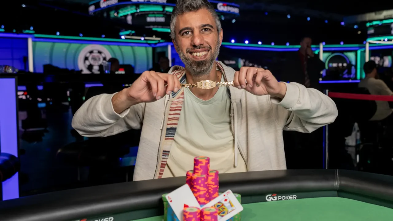 Asi Moshe ha vuelto a hacer historia en las World Series of Poker (WSOP). Tras un año alejado de la competición profesional, el jugador isra