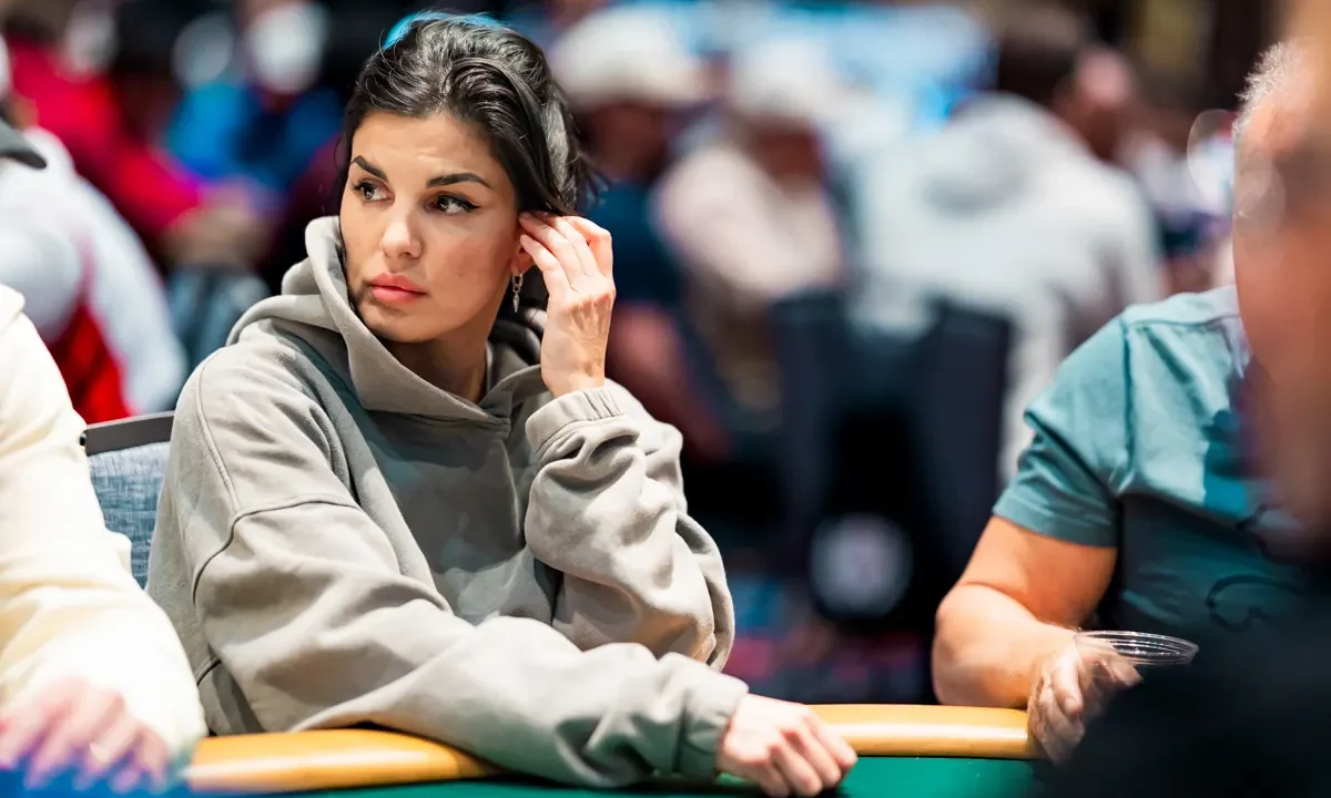 Brutalny cooler w Main Evencie WSOP: asy z flushem przegrywają z karetą